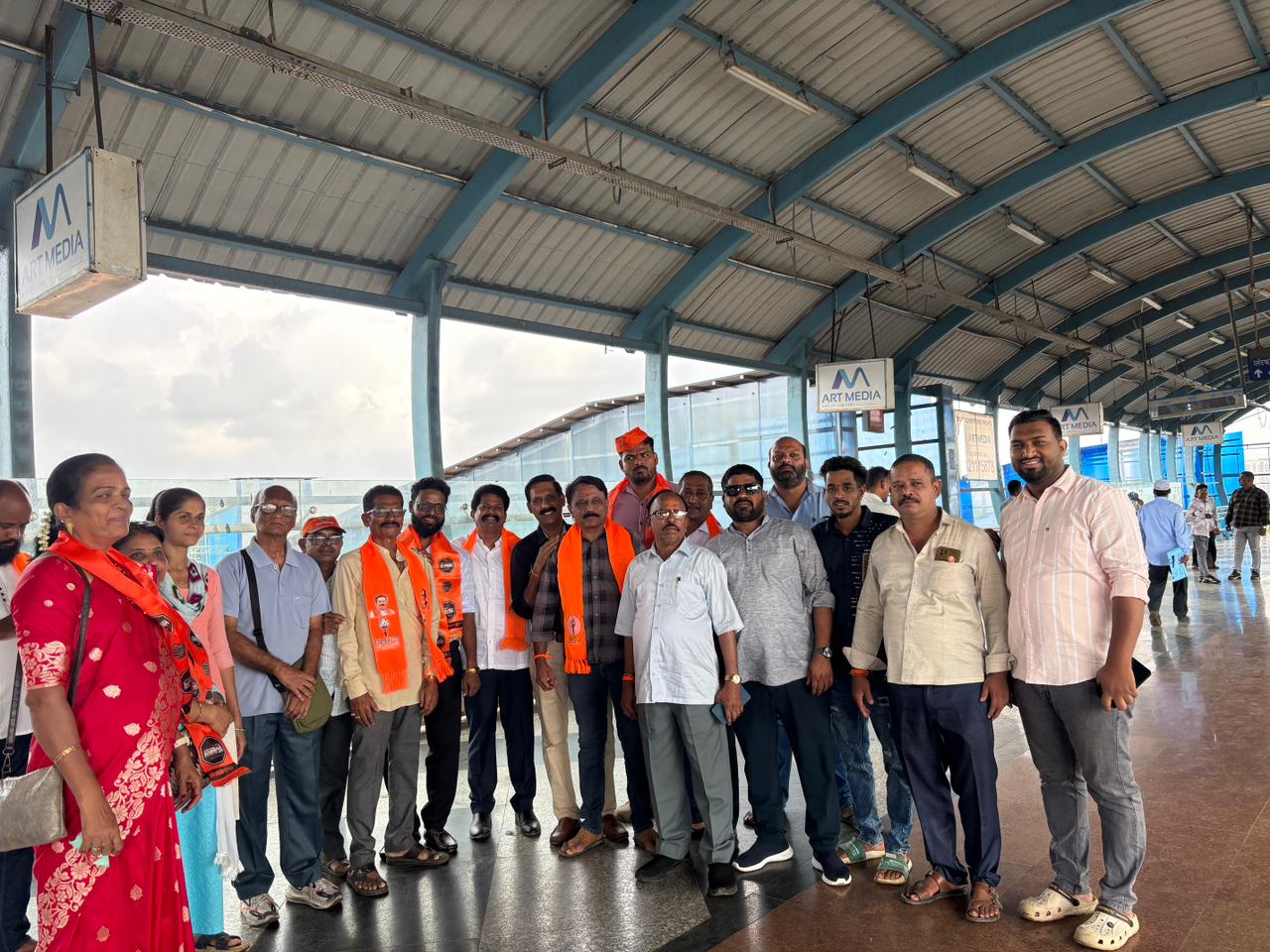 मनसे प्रमुख राज ठाकरे ने अपने तीखे भाषण में सीधे चुनाव आयोग पर सवाल उठाए.