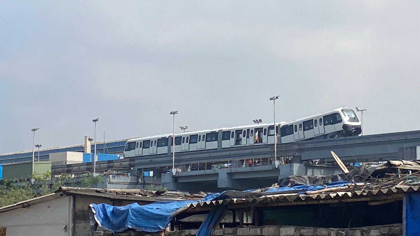 यह दुर्घटना ऐसे समय में हुई है जब MMRDA मोनोरेल सेवाओं की सुधार और विश्वसनीयता बढ़ाने पर ज़ोर दे रही है. 