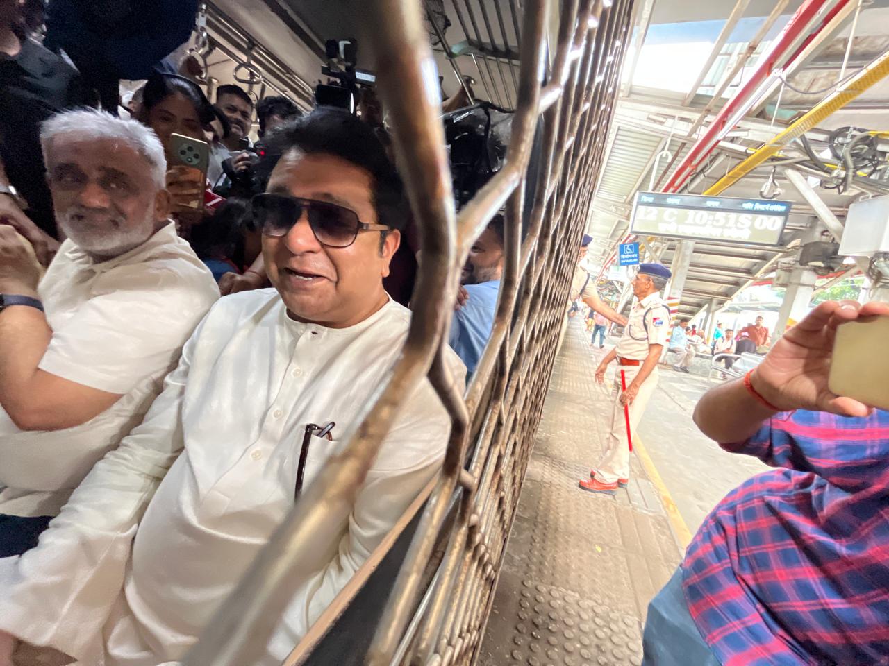 मार्च शुरू होने से पहले ही मुंबई पुलिस ने सुरक्षा के कड़े इंतजाम किए हैं.