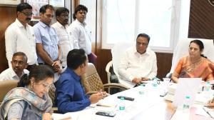 X/Pics, Ashish Shelar