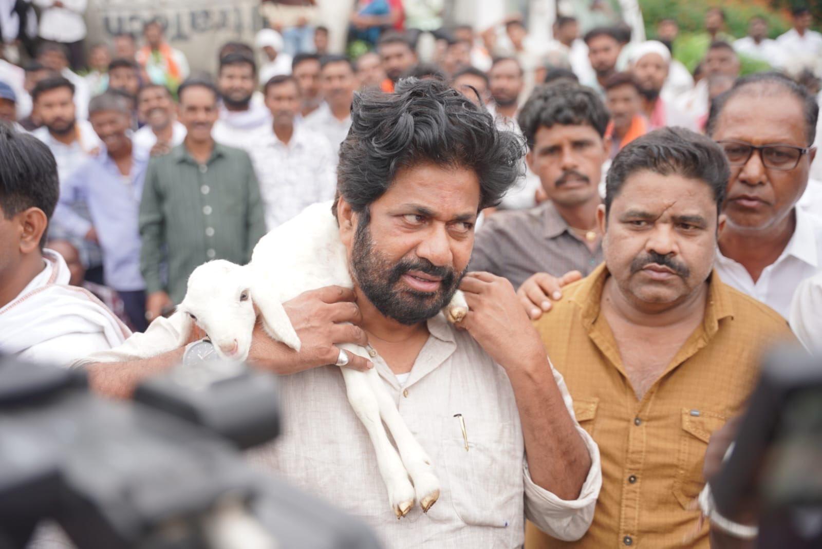 नागपुर पुलिस ने किसी अप्रिय घटना से बचने के लिए भारी पुलिस बंदोबस्त किया था. वरिष्ठ अधिकारियों ने मौके पर पहुंचकर भीड़ को शांत रखने का प्रयास किया. हालांकि, आंदोलन पूरी तरह शांतिपूर्ण रहा, पर इसका असर पूरे शहर के यातायात पर पड़ा.