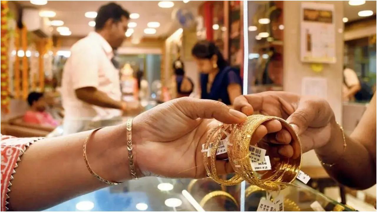 Iदिवाली के बाद सोने-चांदी की कीमतों में बड़ी गिरावट, जानें ताजा भाव