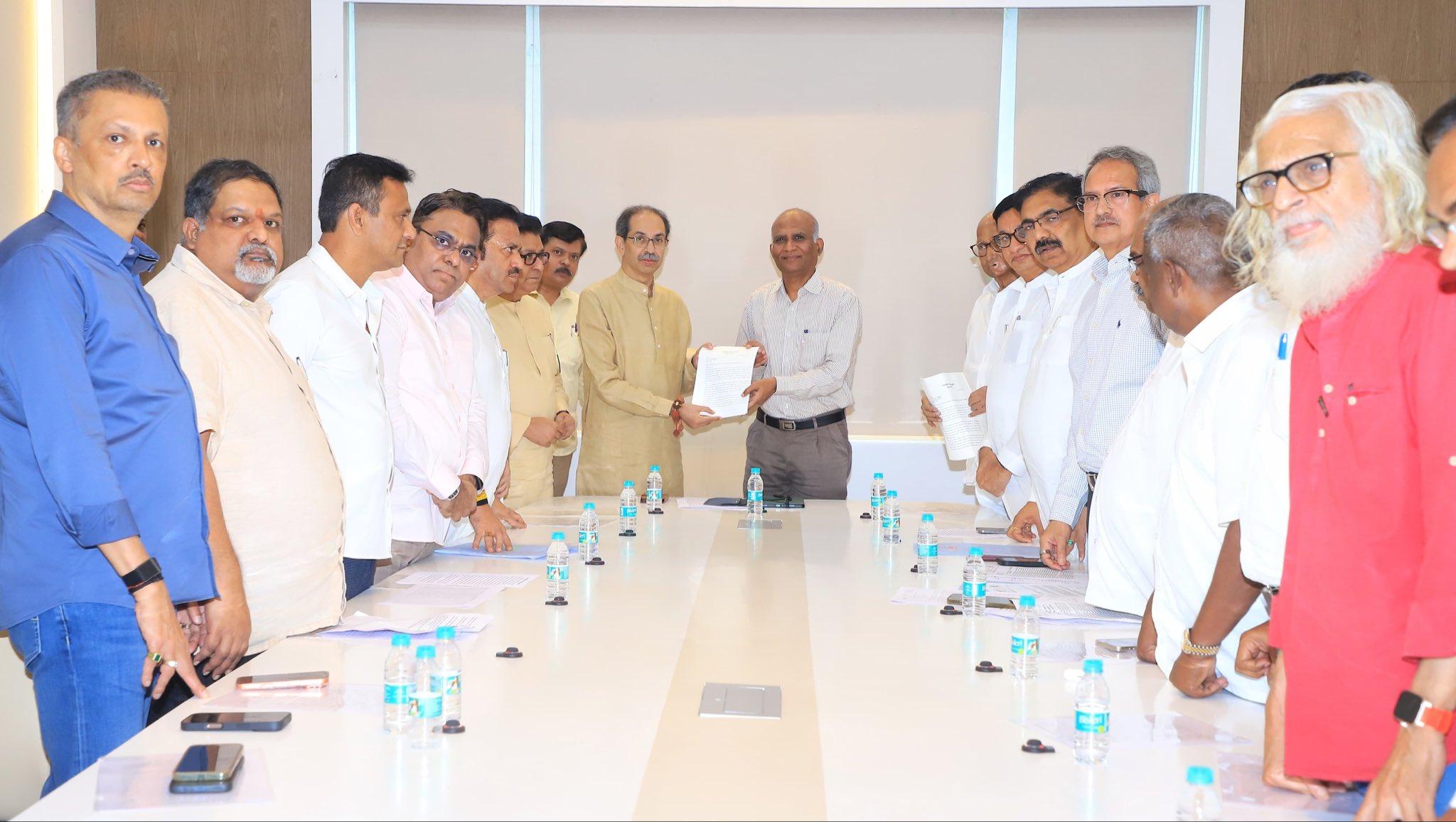 उन्होंने जोर देकर कहा कि चुनाव लोकतंत्र की नींव हैं और जनता का विश्वास बनाए रखने के लिए पारदर्शी प्रक्रिया आवश्यक है.