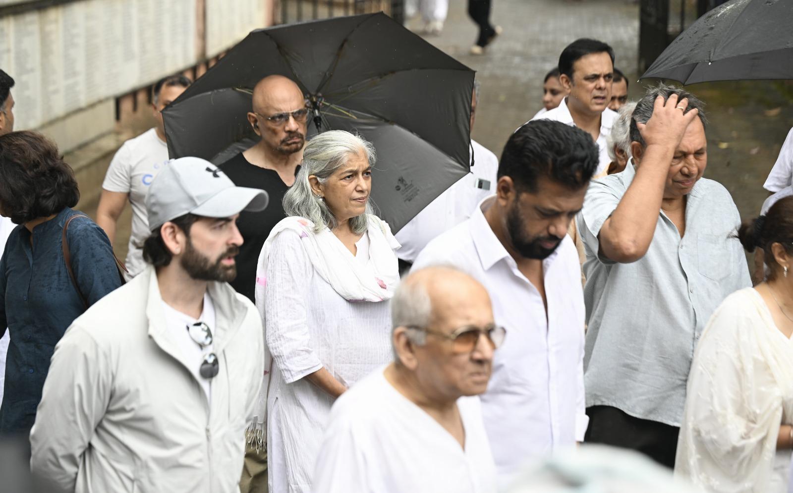 नील नितिन मुकेश भी इस दौरान नजर आए.