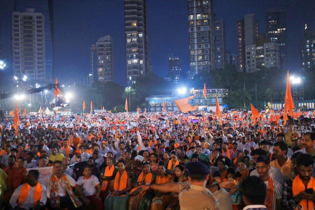 उद्धव ने किसानों के मुद्दे पर भाजपा पर सीधा हमला बोलते हुए कहा कि केंद्र और राज्य की सरकारें आपसी राजनीतिक समीकरण साधने में व्यस्त हैं, लेकिन खेतिहर वर्ग की कोई सुध लेने वाला नहीं है.