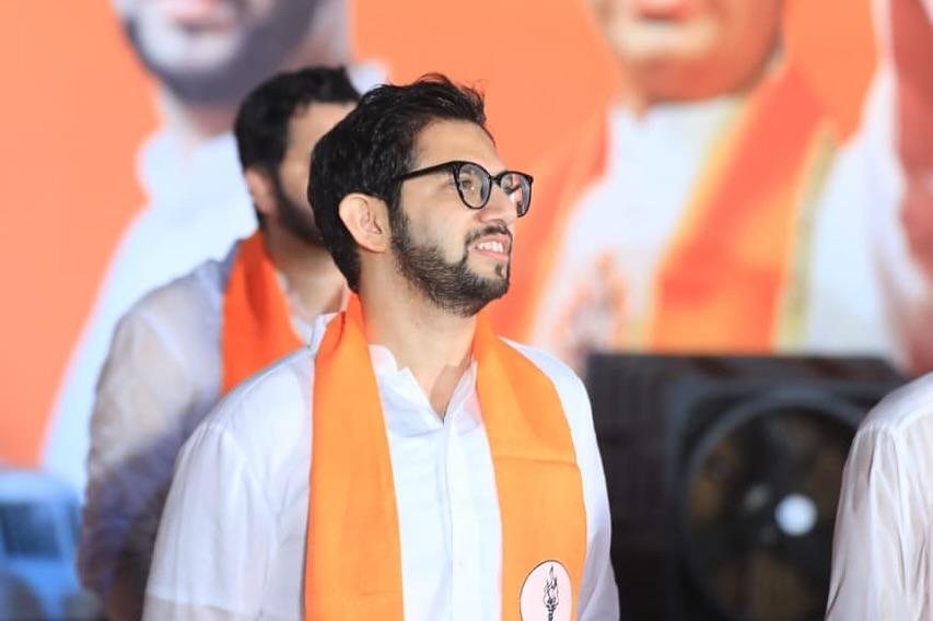भाजपा और प्रधानमंत्री मोदी पर तीखा प्रहार:  अपने भाषण का बड़ा हिस्सा उद्धव ने भाजपा और प्रधानमंत्री नरेंद्र मोदी की आलोचना में खर्च किया. उन्होंने मणिपुर हिंसा का जिक्र करते हुए कहा— 