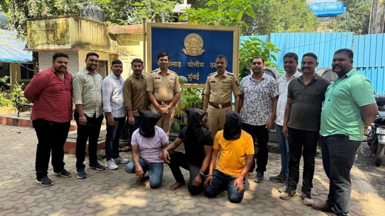 Iमुंबई पुलिस ने एटीएम धोखाधड़ी गिरोह का किया भंडाफोड़, मलाड से तीन आरोपी गिरफ्तार