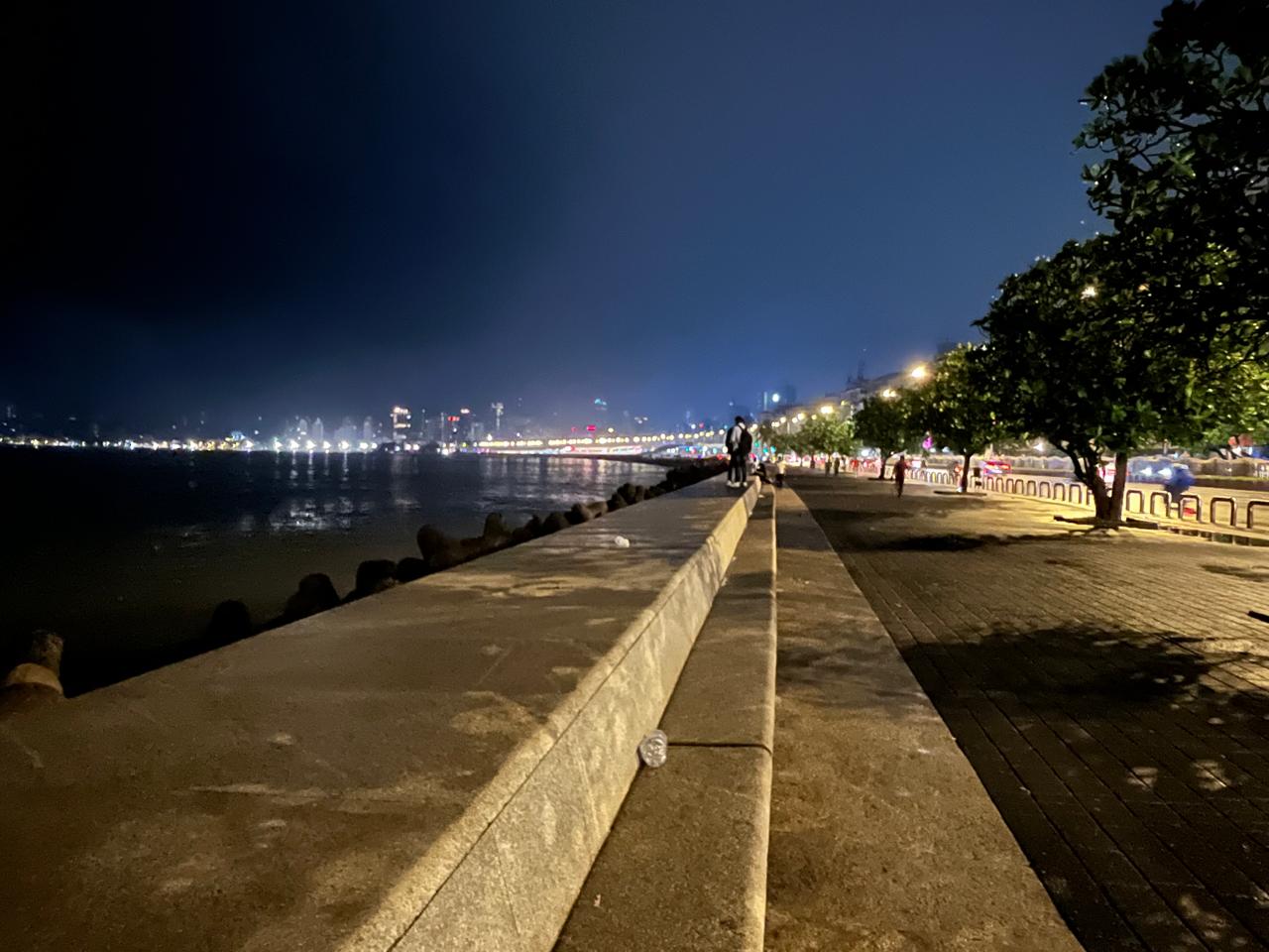 इस घटना के बाद से कई लोग इस मुकाबले को लेकर सावधानी और जिम्मेदारी दिखा रहे हैं.