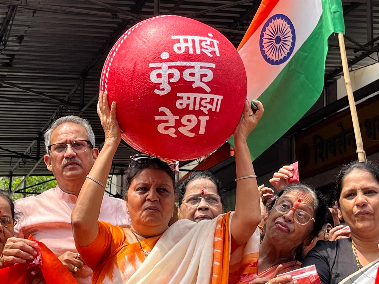 उनका मानना है कि देशभक्ति का सम्मान तभी सुरक्षित रहेगा जब अंतरराष्ट्रीय खेल प्रतियोगिताओं में भी भारतीय भावनाओं का ध्यान रखा जाएगा. पार्टी ने स्पष्ट किया कि क्रिकेट अब केवल खेल नहीं, बल्कि राजनीतिक और राष्ट्रीय मुद्दा बन चुका है.