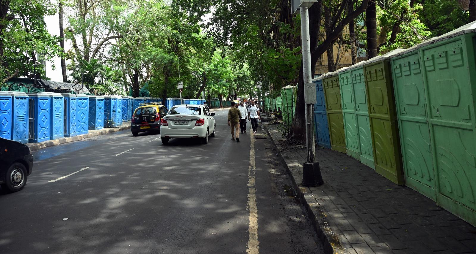 मुंबई पुलिस और प्रशासन के लिए यह राहत की खबर रही. पांच दिनों तक लगातार सुरक्षा में जुटे अधिकारियों ने भी अब चैन की सांस ली. 
