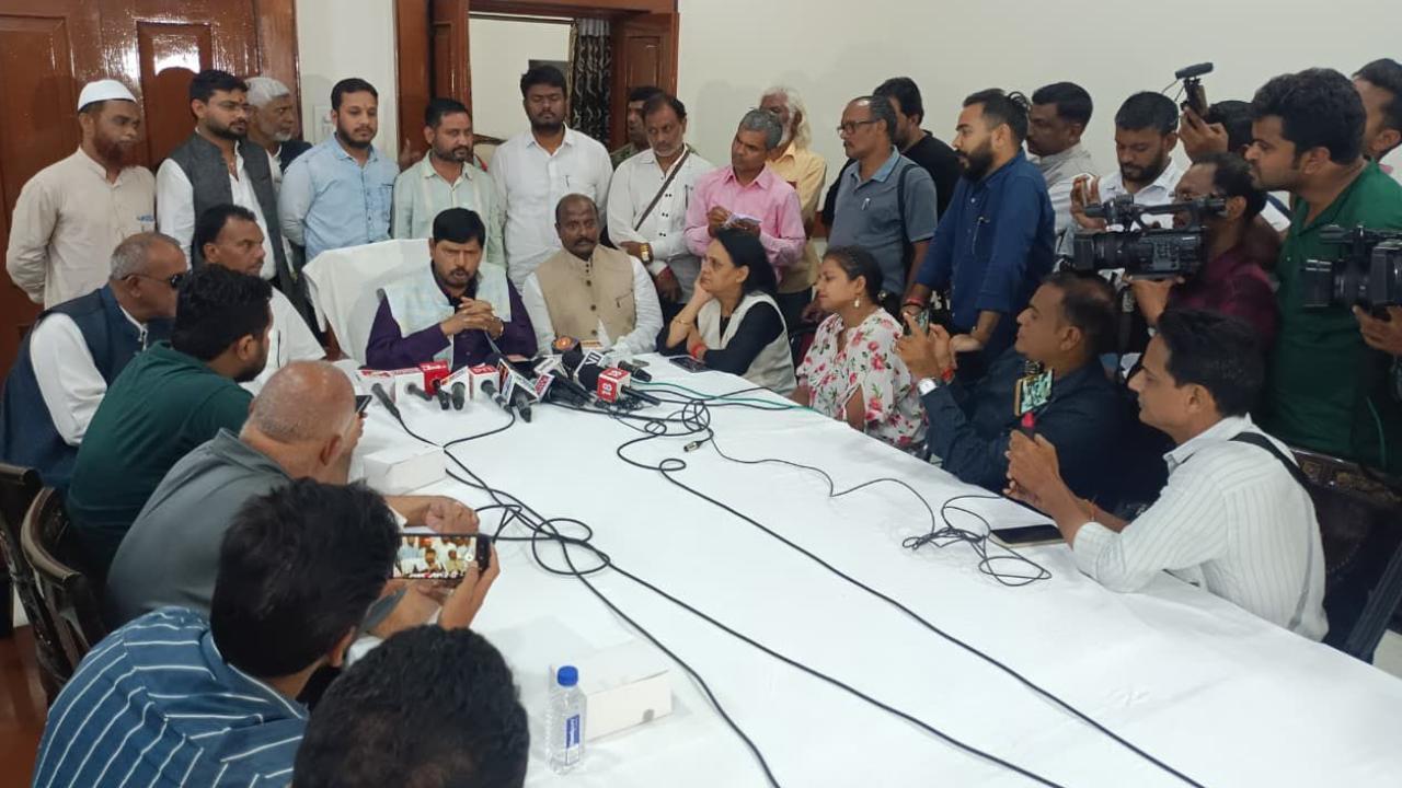 X/Pics, Ramdas Athawale