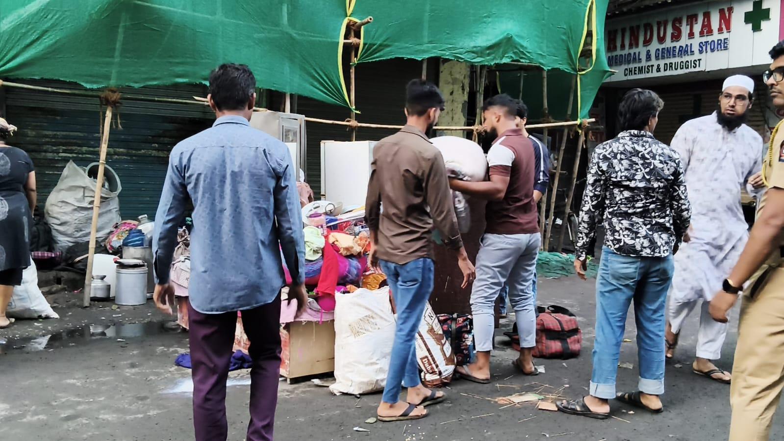 सबा अपार्टमेंट में लगभग 40 परिवार रहते थे, जिनकी संख्या करीब 125 थी. वहीं, सुरक्षा कारणों से बगल की इमारत भी खाली कराई गई, जिसमें 32 फ्लैट और लगभग 115 लोग रहते थे. 