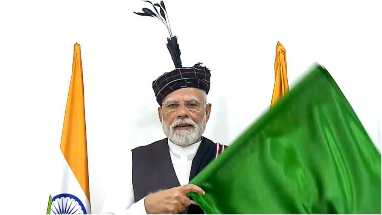 Iप्रधानमंत्री मोदी ने मिजोरम को दी सौगात, बैराबी-सैरांग रेल लाइन का किया उद्घाटन