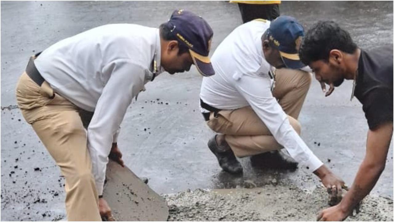 स्थानीय निवासियों और सड़क उपयोगकर्ताओं ने अधिकारियों की अपने सामान्य कर्तव्यों से बढ़कर काम करने के लिए प्रशंसा की. चित्र/समीउल्लाह खान द्वारा विशेष व्यवस्था