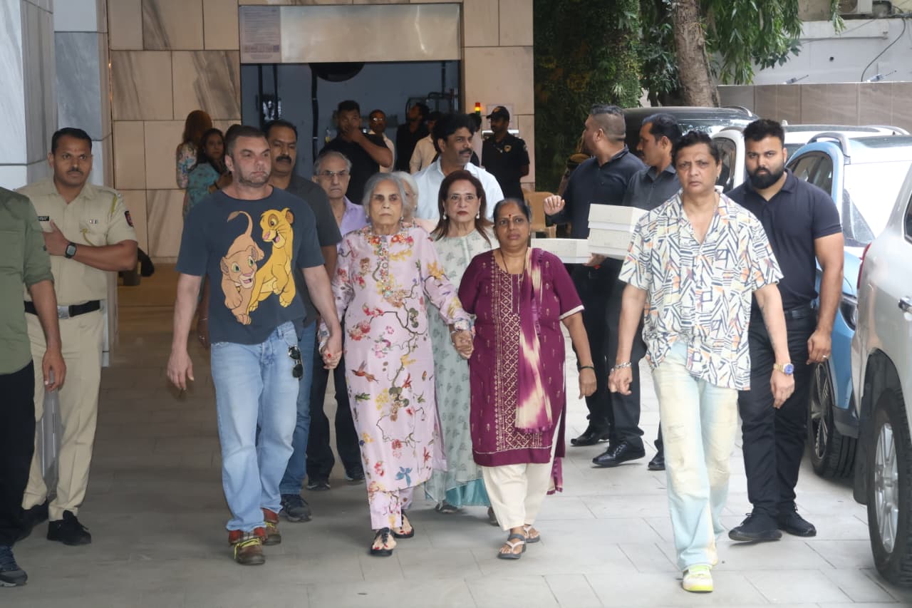 सलमान की रुमर्ड गर्लफ्रेंड रहीं यूलिया वंतूर भी इस बेबी शॉवर पार्टी में शिरकत करती नजर आई. 
